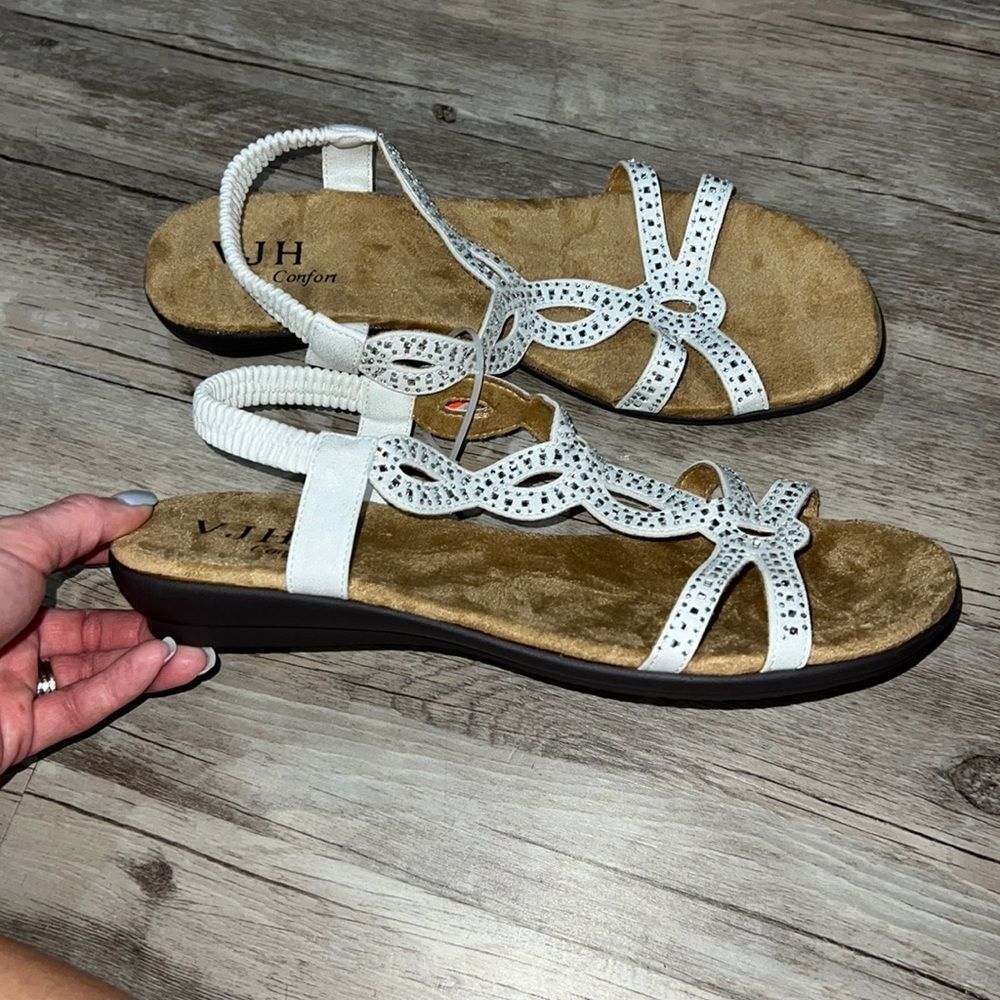 VJH sandals